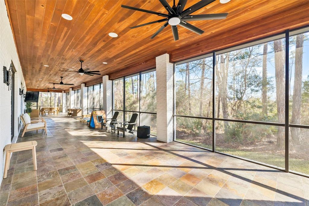 Image 54 of property listing at 410 WINDJAMMER COURT, Destin, FL 32541