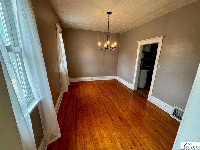 607 N Minnesota Avenue, St. Peter, MN 56082