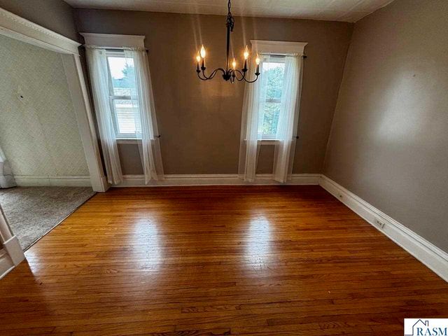 607 N Minnesota Avenue, St. Peter, MN 56082