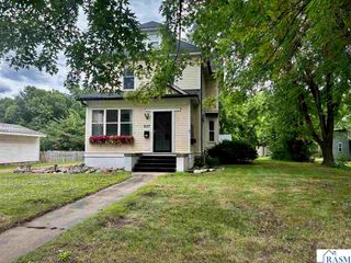 607 N Minnesota Avenue, St. Peter, MN 56082