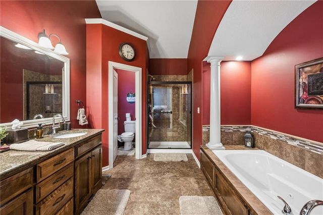 8905 N Agnes Avenue, Kansas City, MO 64156