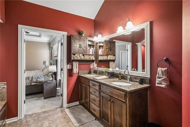 8905 N Agnes Avenue, Kansas City, MO 64156