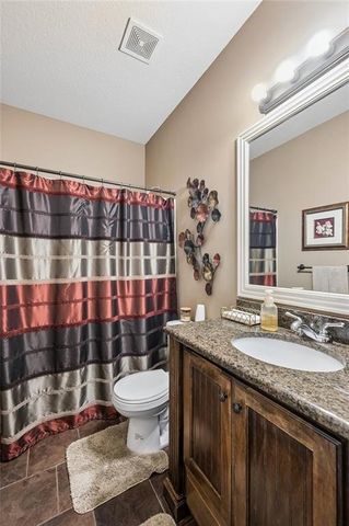 8905 N Agnes Avenue, Kansas City, MO 64156