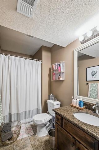 8905 N Agnes Avenue, Kansas City, MO 64156