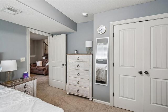 8905 N Agnes Avenue, Kansas City, MO 64156