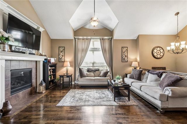 8905 N Agnes Avenue, Kansas City, MO 64156