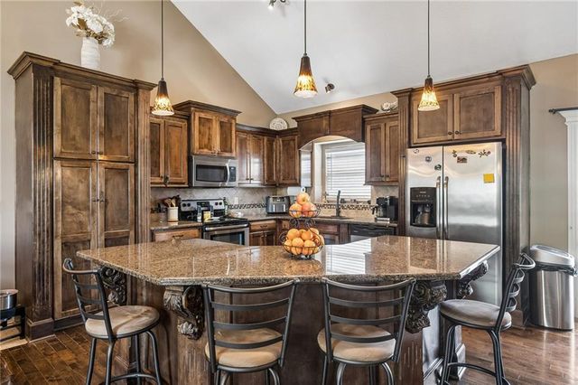 8905 N Agnes Avenue, Kansas City, MO 64156