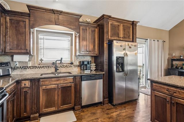 8905 N Agnes Avenue, Kansas City, MO 64156