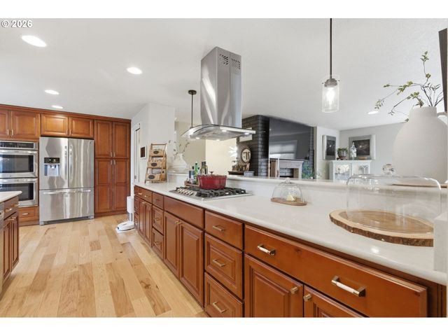 6605 PARKWAY Dr, Gladstone, OR 97027