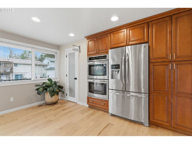 6605 PARKWAY Dr, Gladstone, OR 97027