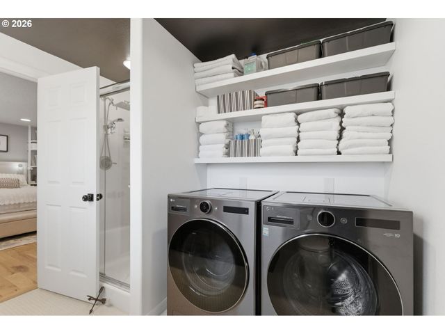 6605 PARKWAY Dr, Gladstone, OR 97027