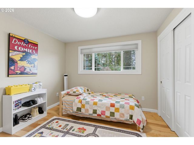 6605 PARKWAY Dr, Gladstone, OR 97027