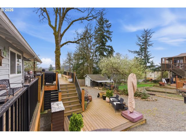 6605 PARKWAY Dr, Gladstone, OR 97027