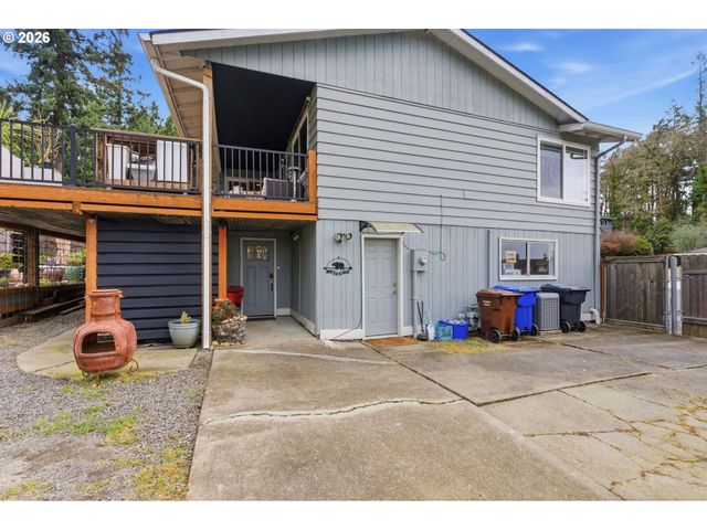 6605 PARKWAY Dr, Gladstone, OR 97027