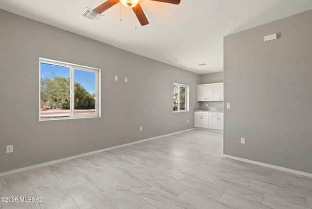 374 E Corona Road, Tucson, AZ 85756