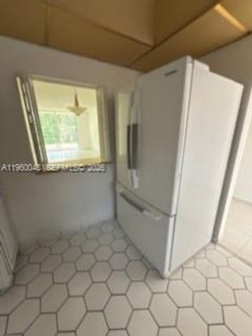 300 S Hollybrook Dr 203, Pembroke Pines, FL 33025