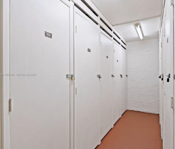 300 S Hollybrook Dr 203, Pembroke Pines, FL 33025