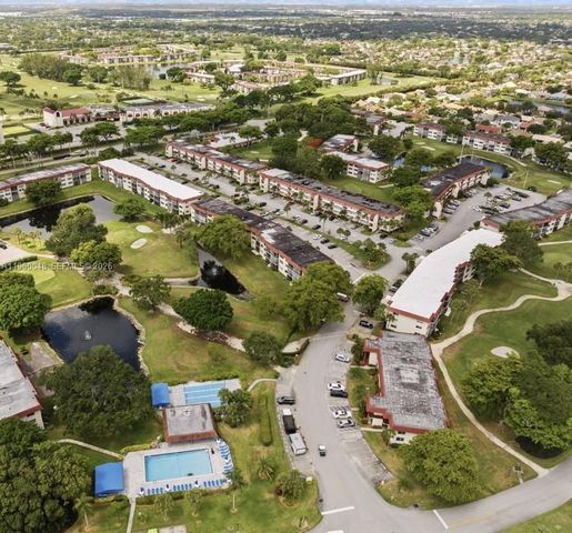 300 S Hollybrook Dr 203, Pembroke Pines, FL 33025