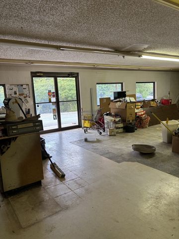 4111 Jefferson Rd, Smithville, TN 37166