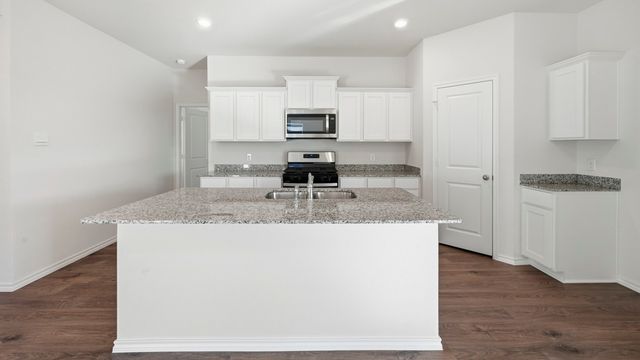 750 Tiger Lily Way, Pilot Point, TX 76258