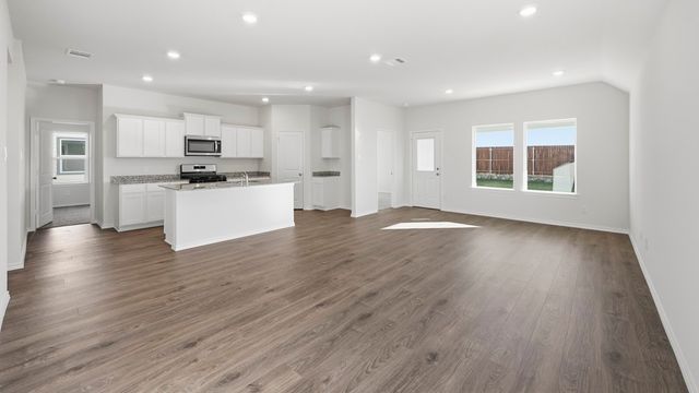 750 Tiger Lily Way, Pilot Point, TX 76258