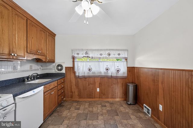 11614 BARLOW ST, Philadelphia, PA 19116