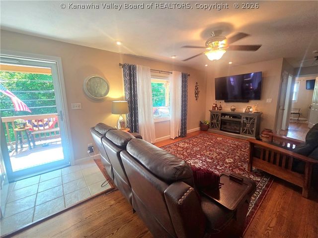 1512 Valley Drive, South Charleston, WV 25303