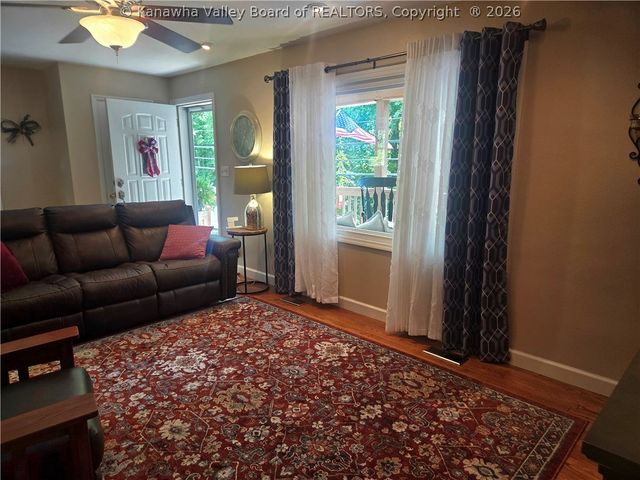 1512 Valley Drive, South Charleston, WV 25303