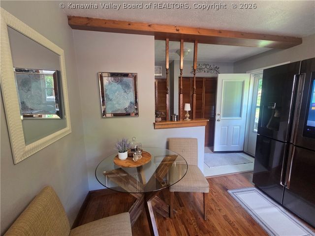 1512 Valley Drive, South Charleston, WV 25303