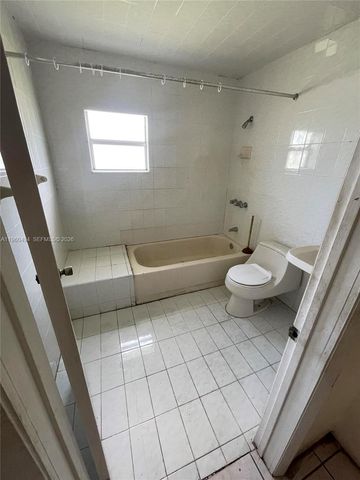 3630 NW 98th St, Miami, FL 33147