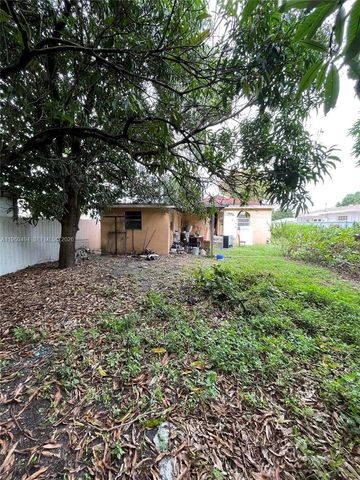 3630 NW 98th St, Miami, FL 33147