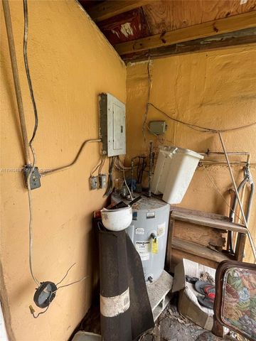 3630 NW 98th St, Miami, FL 33147