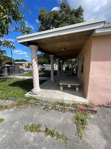3630 NW 98th St, Miami, FL 33147