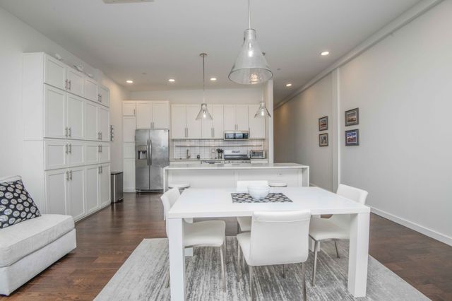 608 W Hill Ave Apt 602, Knoxville, TN 37902