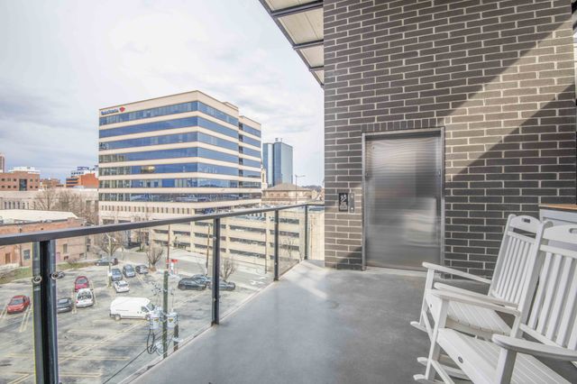 608 W Hill Ave Apt 602, Knoxville, TN 37902