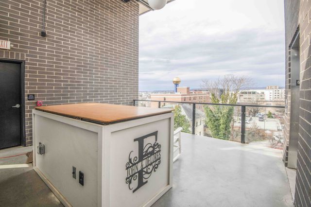 608 W Hill Ave Apt 602, Knoxville, TN 37902