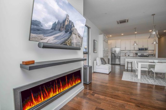 608 W Hill Ave Apt 602, Knoxville, TN 37902