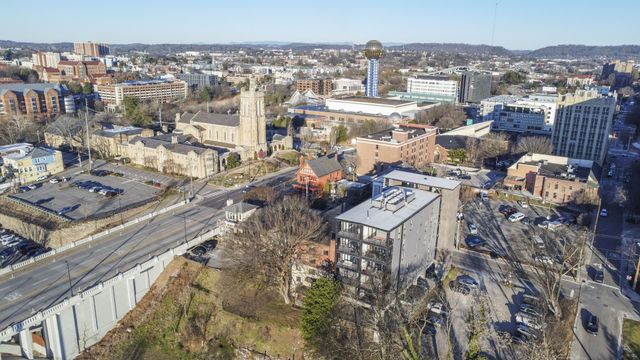 608 W Hill Ave Apt 602, Knoxville, TN 37902