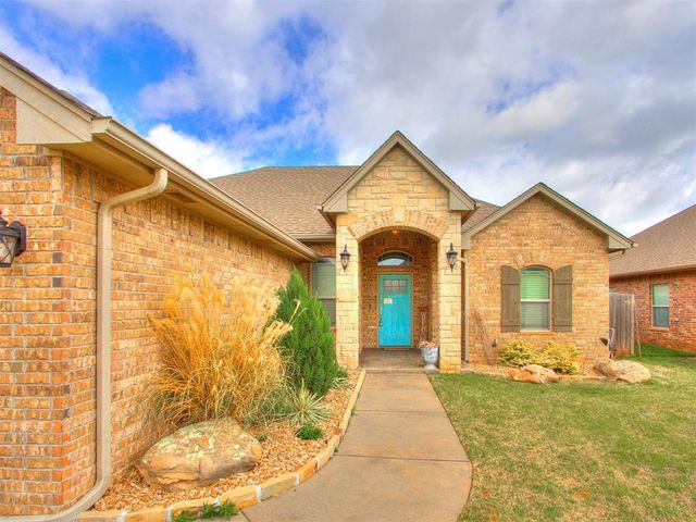 11313 SW 41st Terrace, Mustang, OK 73064