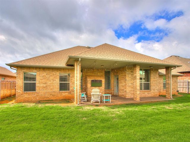 11313 SW 41st Terrace, Mustang, OK 73064