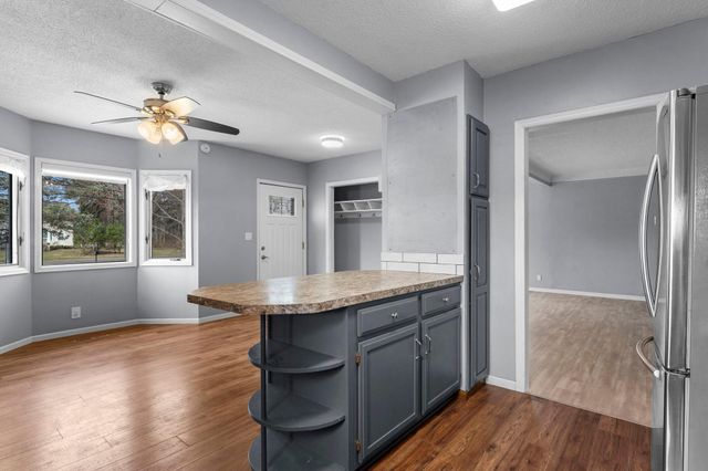 6240 W Broadway Avenue, Brooklyn Park, MN 55428