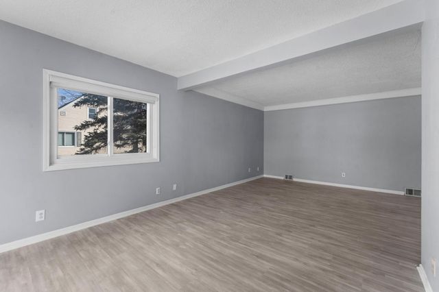 6240 W Broadway Avenue, Brooklyn Park, MN 55428