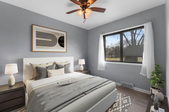 6240 W Broadway Avenue, Brooklyn Park, MN 55428