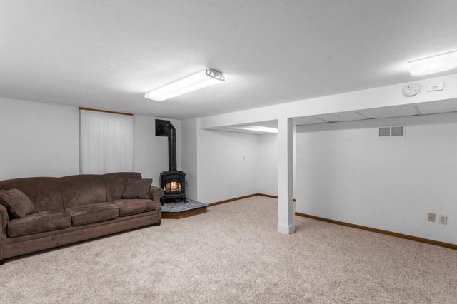 6240 W Broadway Avenue, Brooklyn Park, MN 55428