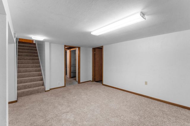 6240 W Broadway Avenue, Brooklyn Park, MN 55428