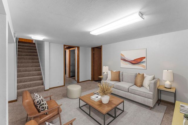 6240 W Broadway Avenue, Brooklyn Park, MN 55428