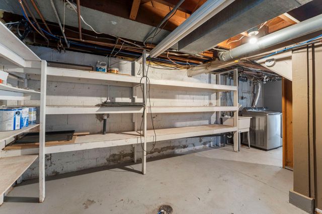 6240 W Broadway Avenue, Brooklyn Park, MN 55428