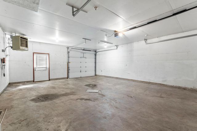 6240 W Broadway Avenue, Brooklyn Park, MN 55428