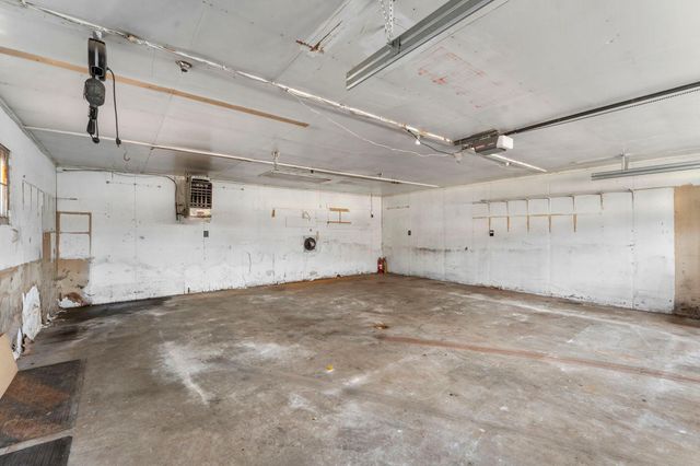 6240 W Broadway Avenue, Brooklyn Park, MN 55428