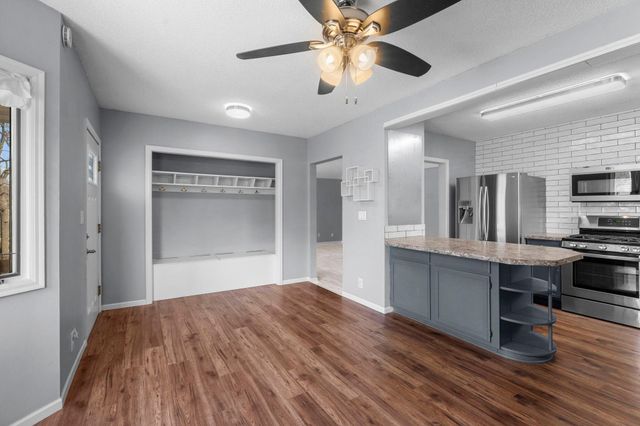 6240 W Broadway Avenue, Brooklyn Park, MN 55428